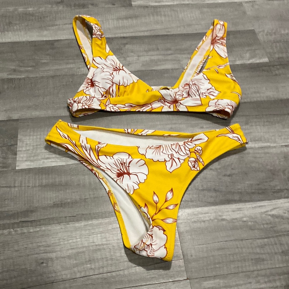 Bathing suit
